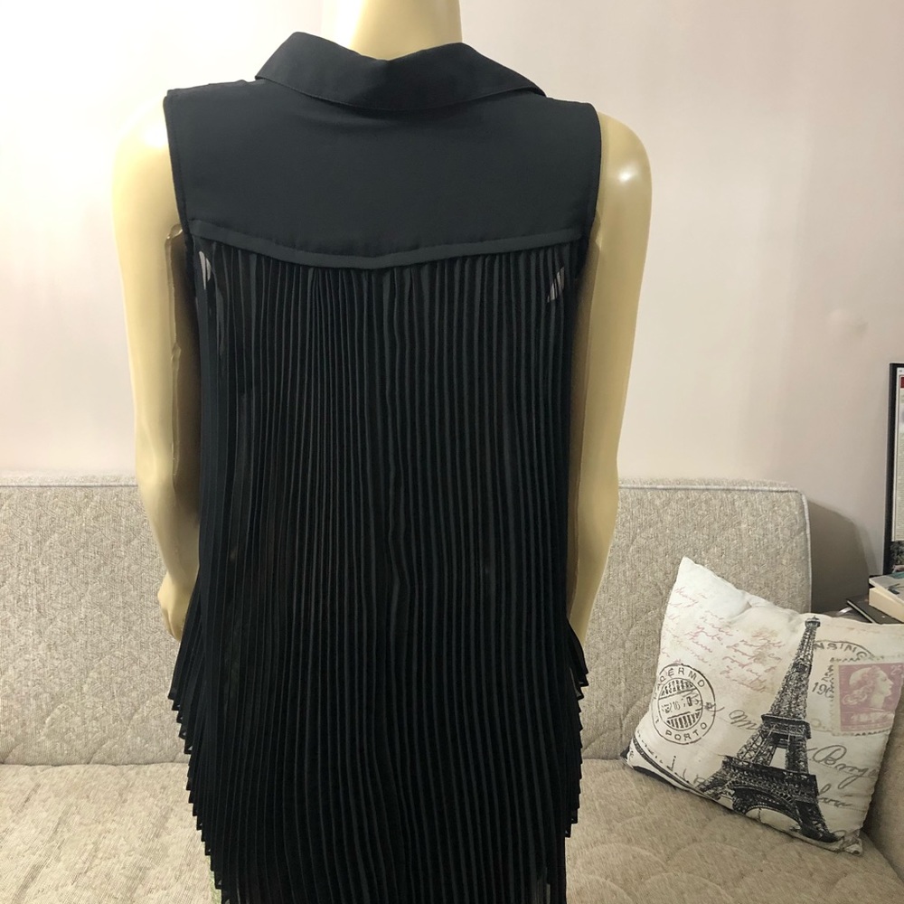 NWT BCBGMAXAZRIA BLACK TOP SIZE XS